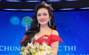Vũ Thị Hoa đăng quang tân Hoa hậu Mrs Earth VietNam 2024