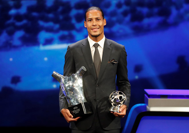 Van Dijk ký hợp đồng 6 năm, nhận lương cao hơn Maguire