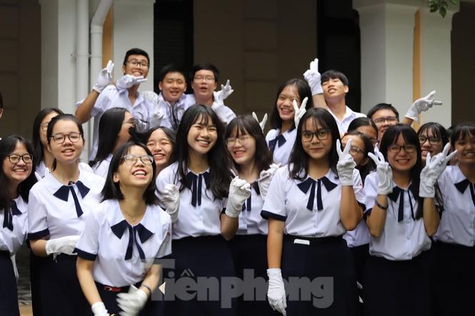 Những nụ cười tỏa nắng trong ngày khai giảng năm học mới