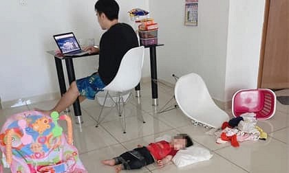 Ông bố trẻ trông con nhỏ, nhìn tưởng bình yên ai ngờ zoom gần mới rõ cảnh tượng 'dở khóc dở cười'