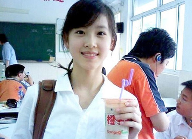Hành trình từ hotgirl trà sữa tới vợ của tỷ phú giàu có hơn 19 tuổi