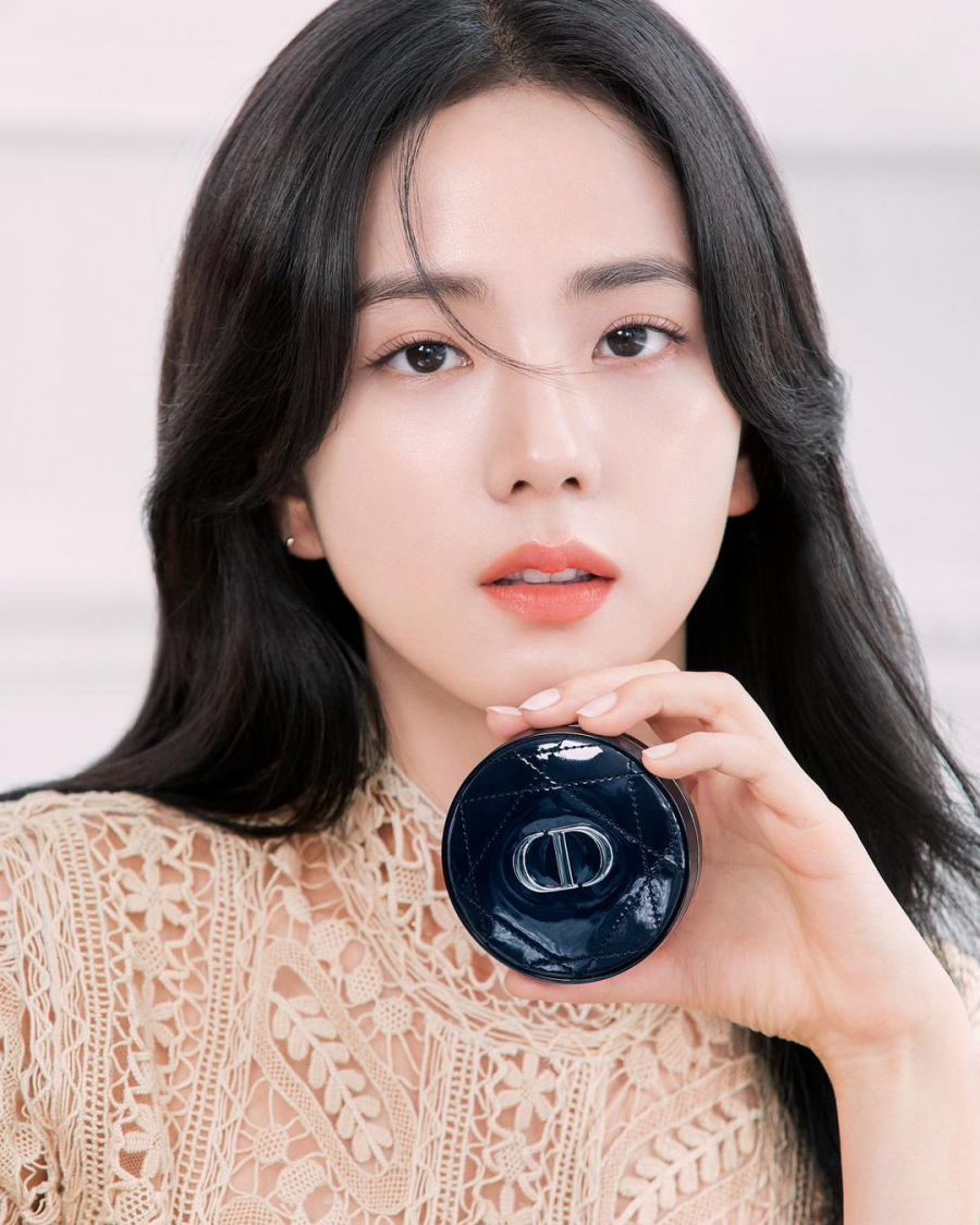 Đâu chỉ có nhan sắc xinh như hoa hậu, Jisoo còn có điểm cực phẩm khiến fan phát cuồng