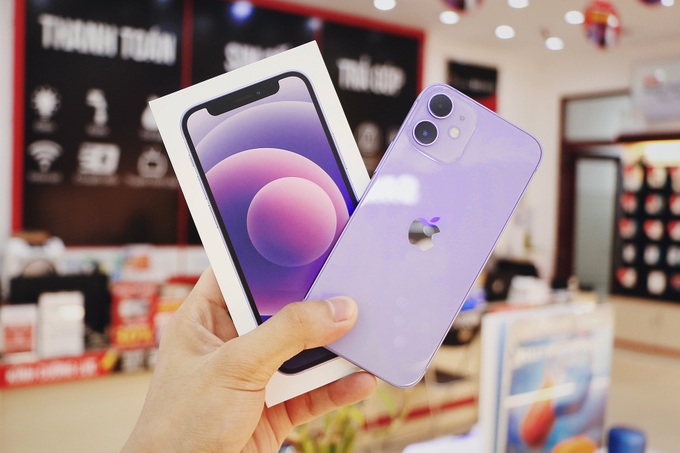 iPhone 11, iPhone 12 giảm giá xuống mức thấp nhất tại Việt Nam