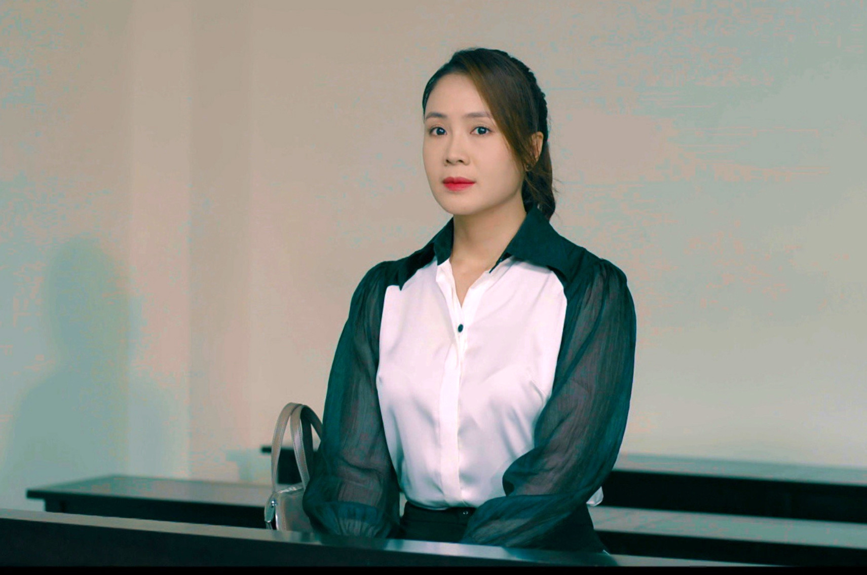 Sao lại chỉ trích vai luật sư Phương của Hồng Diễm?