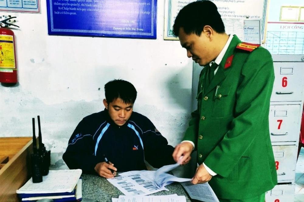 Khởi tố gã trai lừa vay hơn nửa tỷ đồng của phụ nữ để đánh bạc