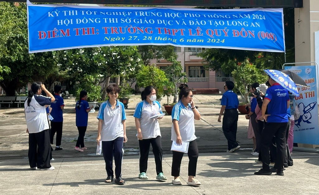 ĐBSCL: Nụ cười sĩ tử sau môn Ngữ văn kỳ thi tốt nghiệp THPT năm 2024